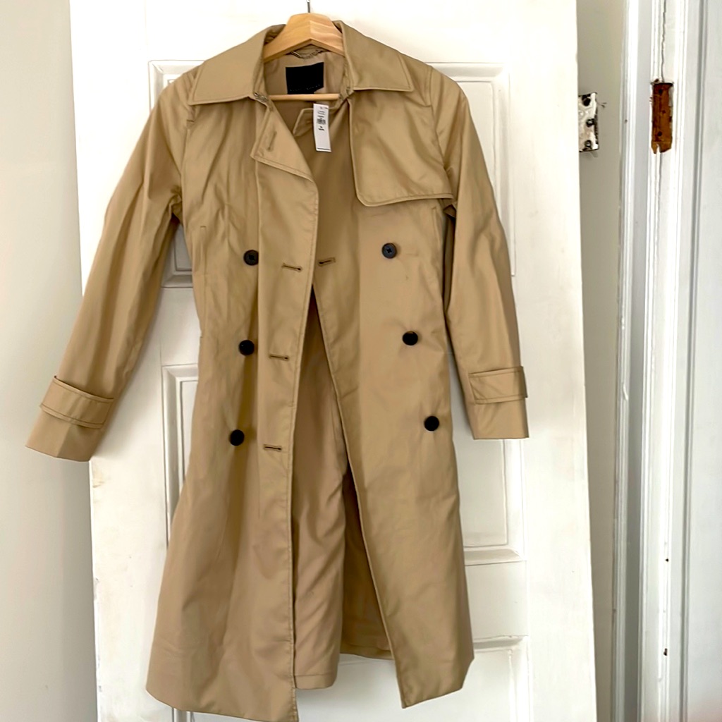 Banana Republic Trench Coat. Never Been Worn; Brand New With Tags.